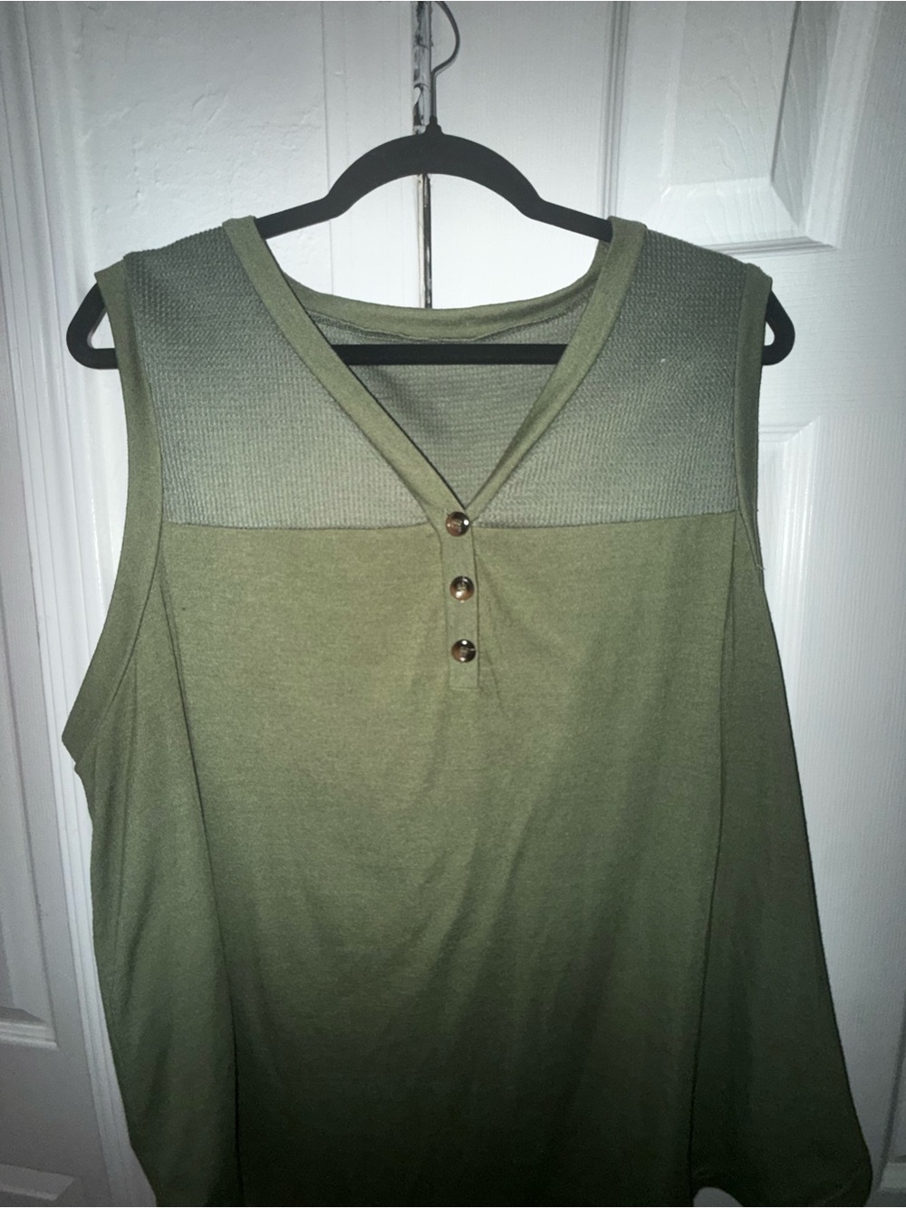 Sleeveless V-Neck Tops